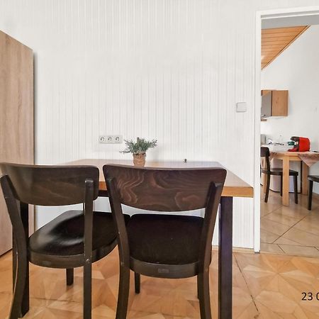 Four-Bedroom, Four King-Size Comfort Wenen Buitenkant foto