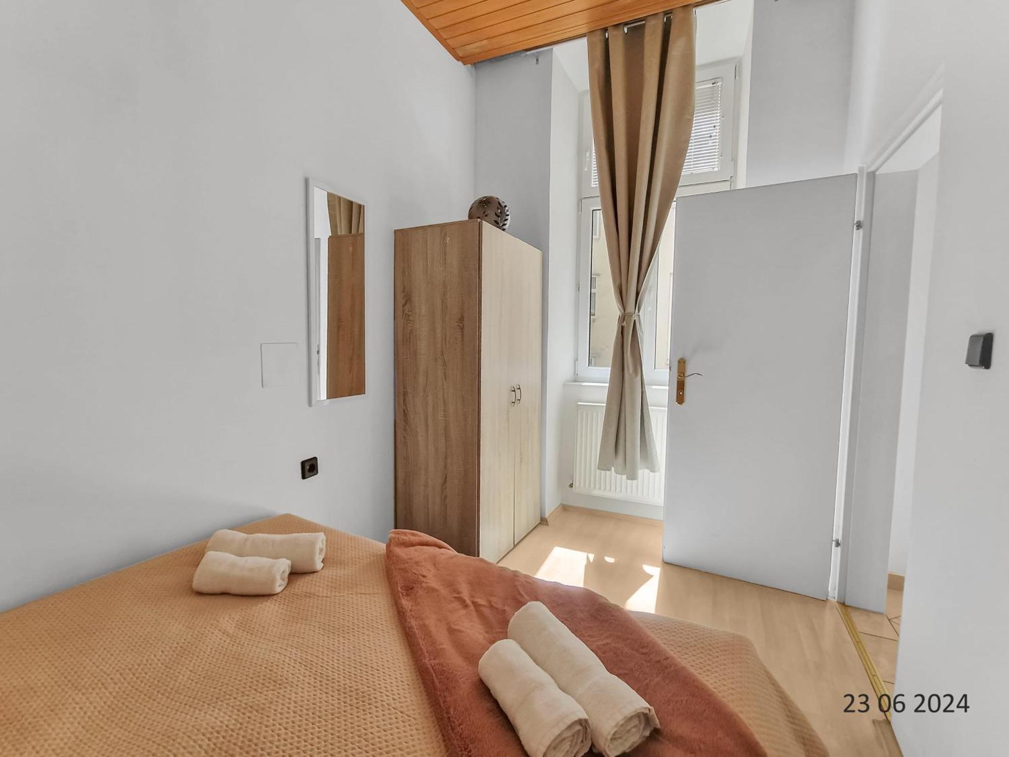 Four-Bedroom, Four King-Size Comfort Wenen Buitenkant foto
