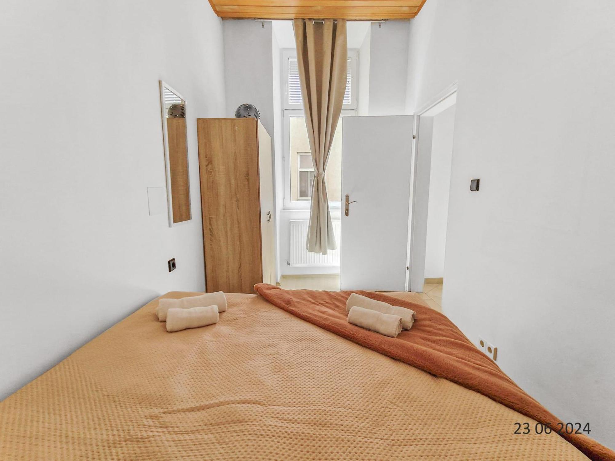 Four-Bedroom, Four King-Size Comfort Wenen Buitenkant foto