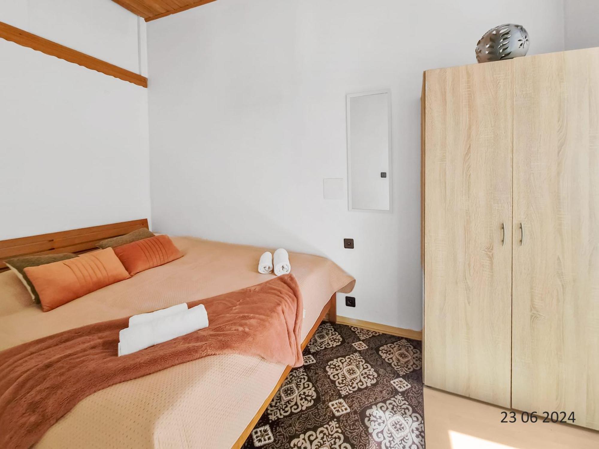 Four-Bedroom, Four King-Size Comfort Wenen Buitenkant foto