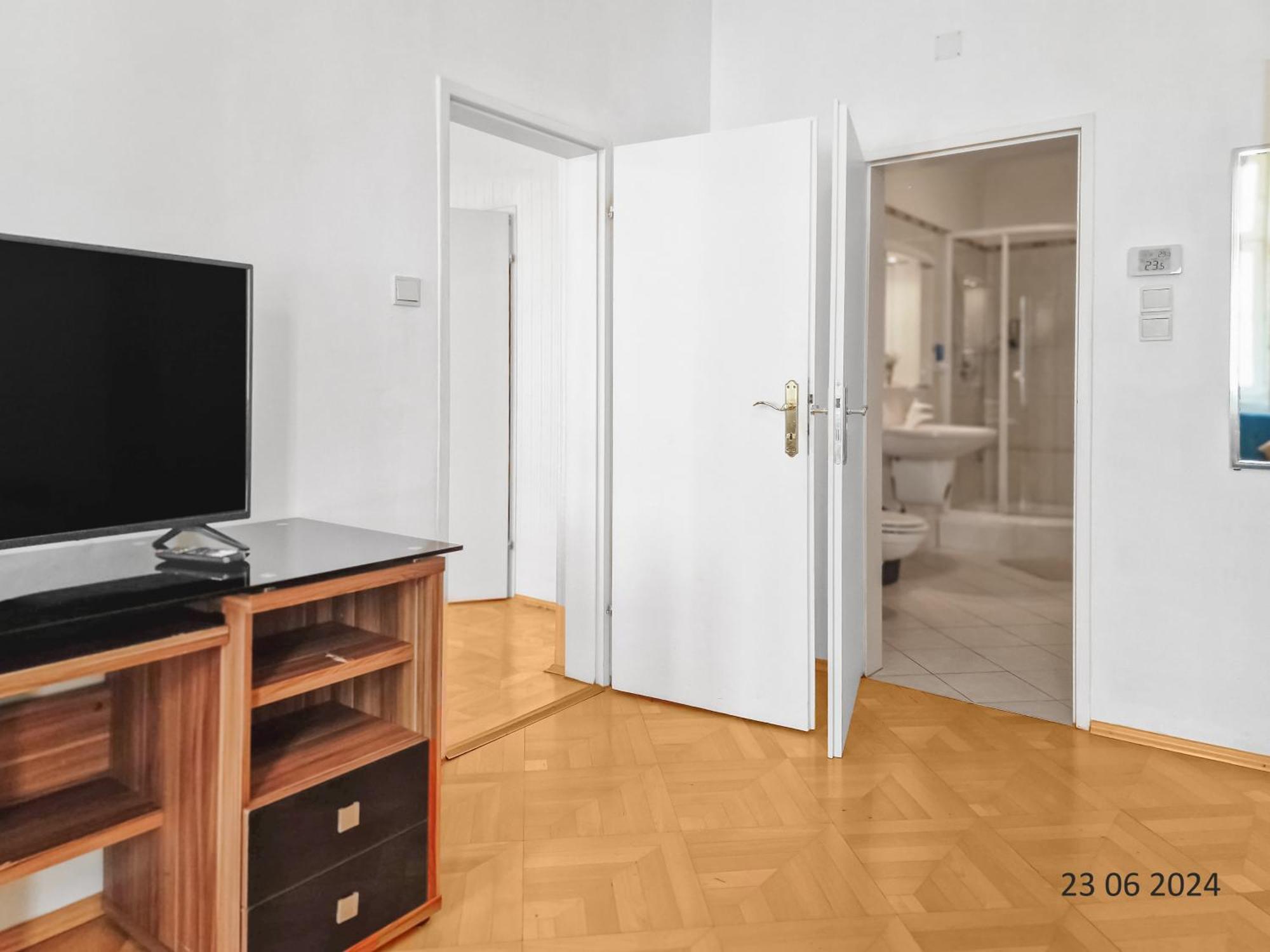 Four-Bedroom, Four King-Size Comfort Wenen Buitenkant foto